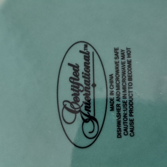 Set Of 4 International Pottery Peacock Plates - Picture 3 of 5